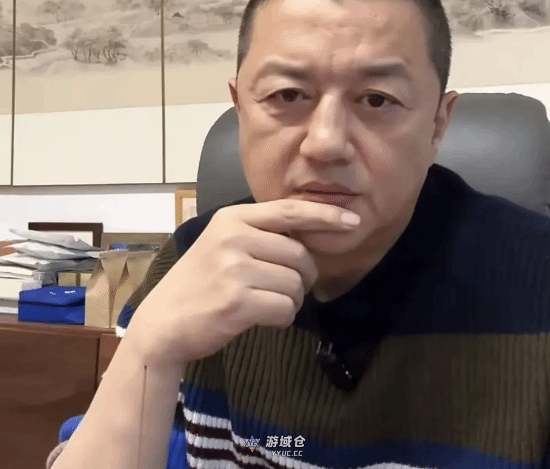 李亚鹏心疼张雪拍卖奖杯:准备找朋友拍下送回去 李亚鹏心疼张雪拍卖奖杯:准备找朋友拍下送回去